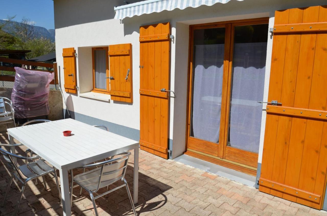 Vila Le Velan Giez Exteriér fotografie